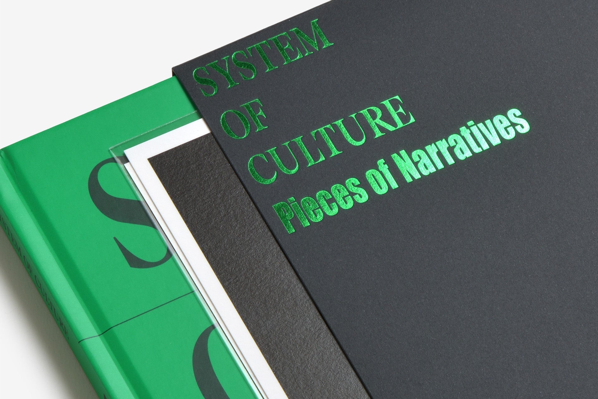 綿密なコンセプトに基づいて構築された写真『Pieces of Narratives』