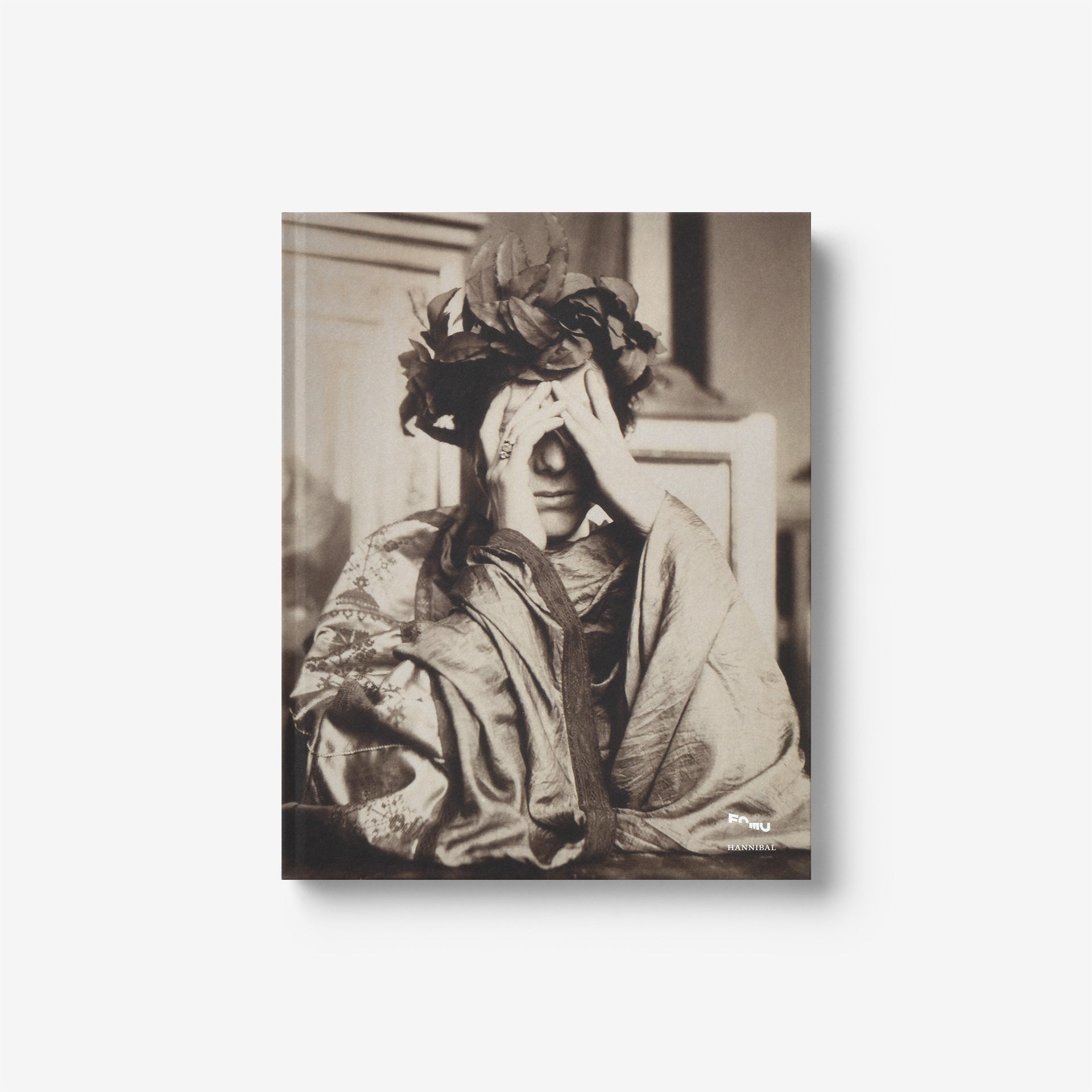 Early Gaze: Unseen Photography of the 19th Century