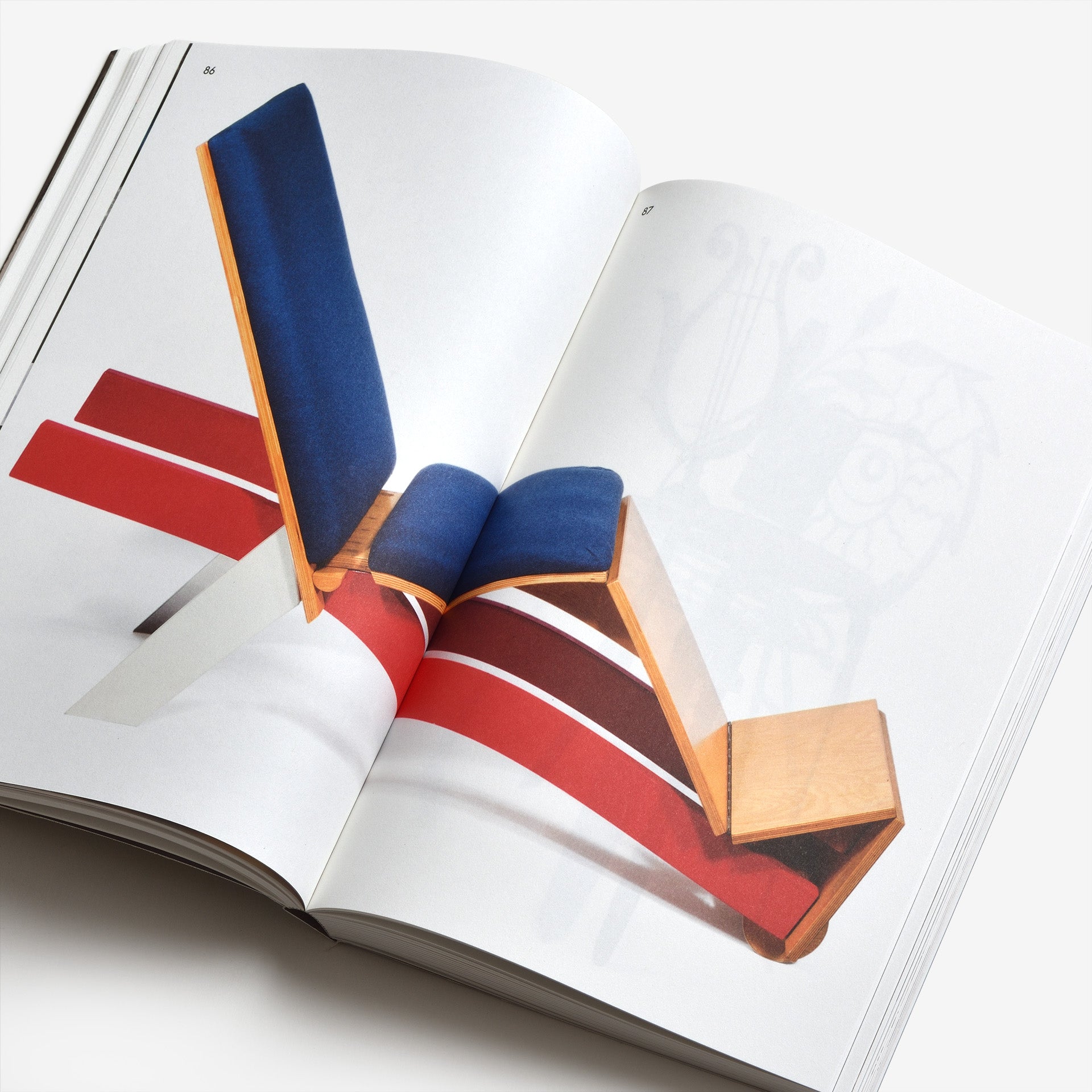 The Spirit of Chairs: The Chair Collection of Thierry Barbier-Mueller