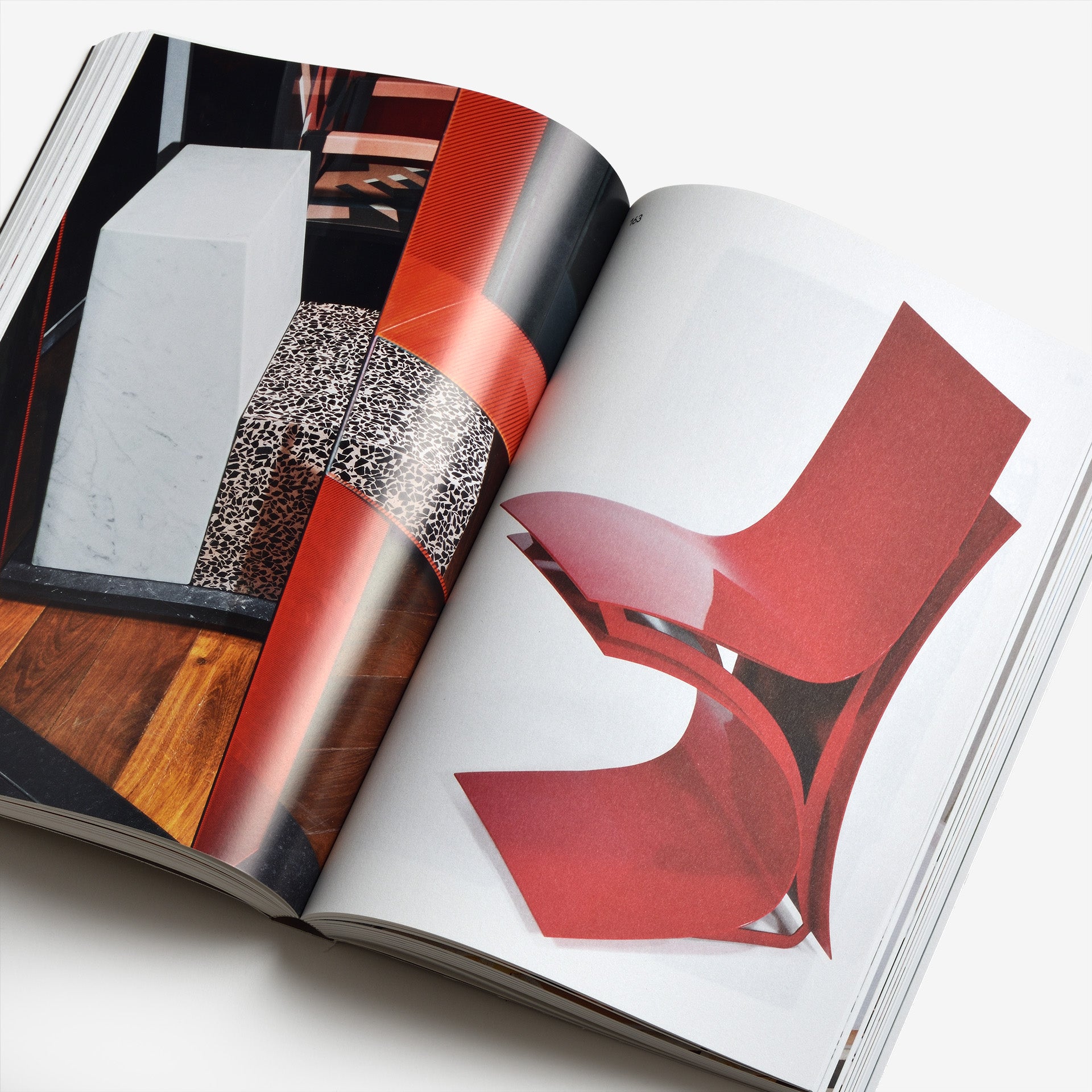 The Spirit of Chairs: The Chair Collection of Thierry Barbier-Mueller