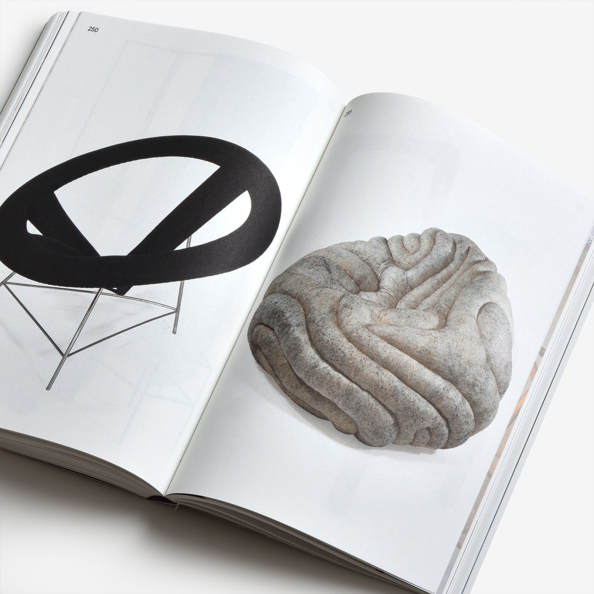 The Spirit of Chairs: The Chair Collection of Thierry Barbier-Mueller