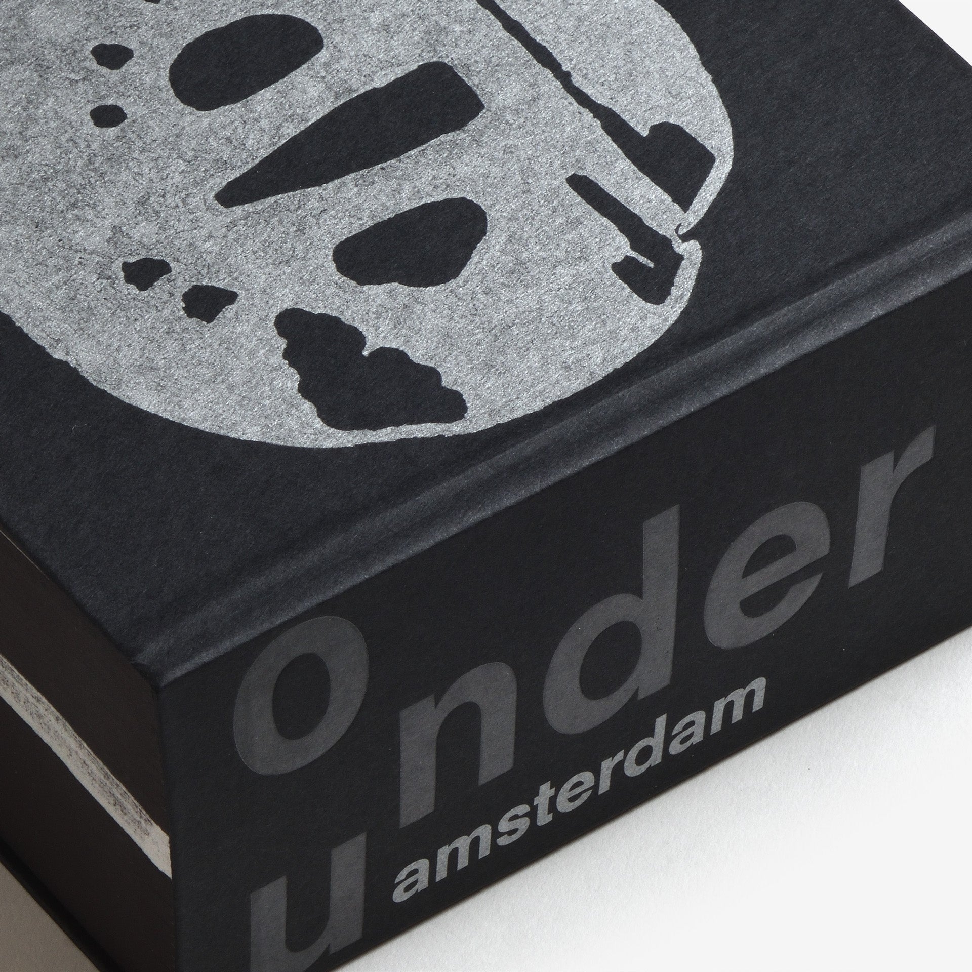 Irma Boom Office & Gemeente Amsterdam: Onder/Under Amsterdam